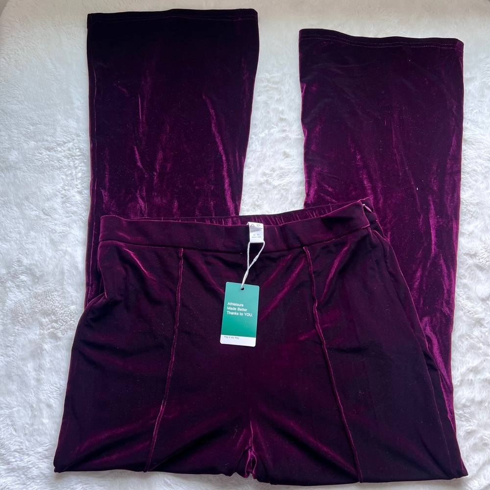 Halara Women's Purple Velvet Flare Pants High Rise Size XL New With Tags - Picture 3 of 13